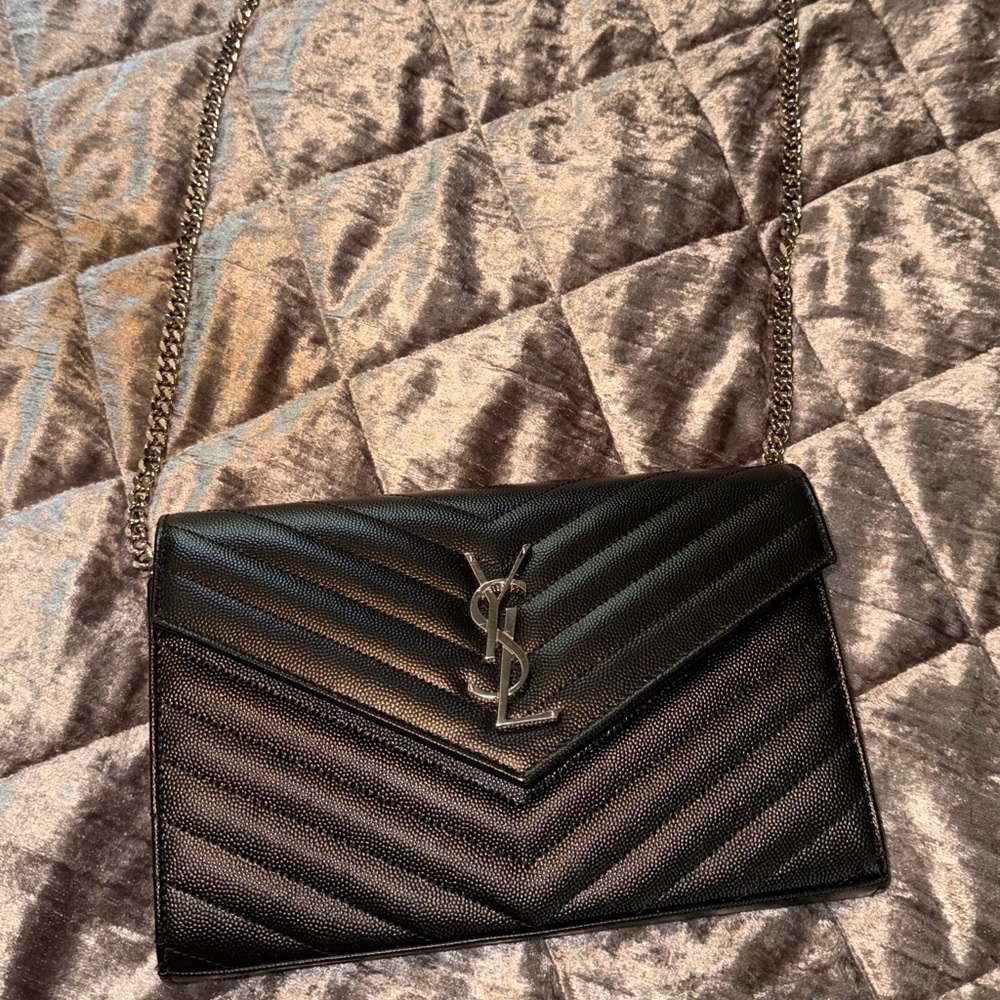 Yves Saint Laurent Monogram Wallet-On-Chain Grain De Poudre Leather